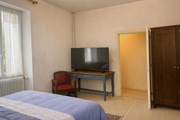 Maison en pierre du 19e siècle, 98m², 4 pièces, 2 chambres, garage, terrain 637?m²