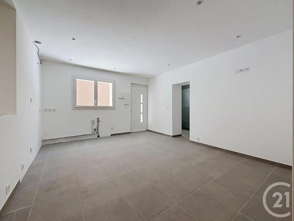 Appartement T2 à vendre  2 pièces - 35 m 2   ST RAPHAEL  - 83