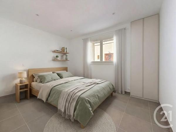 Appartement T2 à vendre  2 pièces - 35 m 2   ST RAPHAEL  - 83