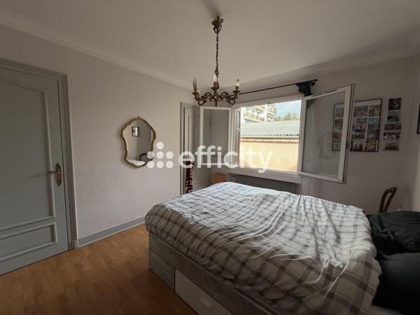 Maison 10 pièces - 200 m²