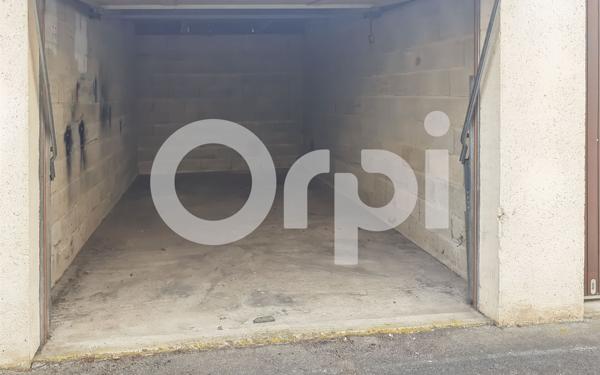 Stationnement à louer    Saint-Soupplets