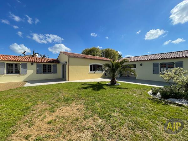 Vente maison Challans : 554 900 € - AJP Immobilier Challans