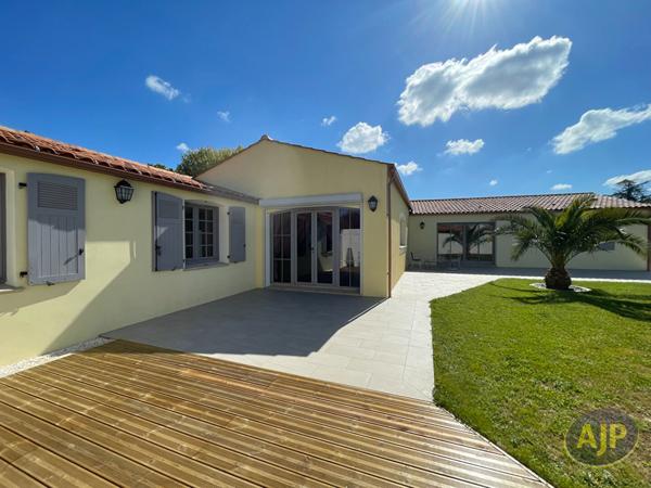 Vente maison Challans : 554 900 € - AJP Immobilier Challans