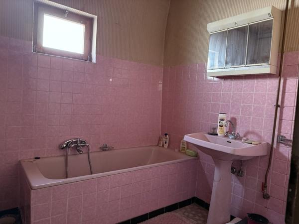 Ensemble immobilier avec grange et terrain constructible à Duttlenheim