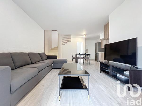 Appartement 8 pièces de 84 m² à Évry (91000)
