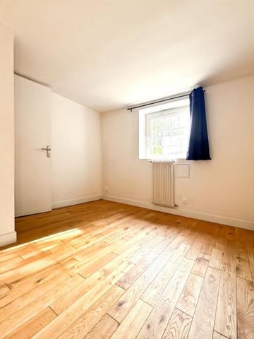 Maison de caractère en pierre à 77500 Chelles, quartier les Abbesses  135 m² habitables, 5 chambres + dépendance climatisée, grand jardin 449.000