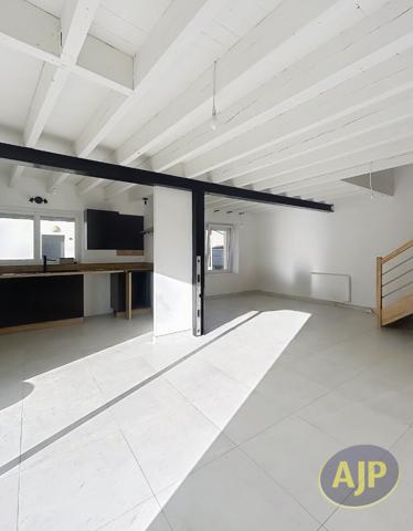 Maison à louer Geneston : 4 pièces, 98m² avec 3 chambre(s) à 1 050€ - AJP Immobilier Saint-Philbert-de-Grand-Lieu