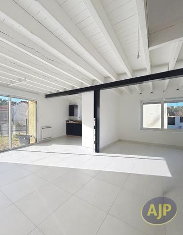 Maison à louer Geneston : 4 pièces, 98m² avec 3 chambre(s) à 1 050€ - AJP Immobilier Saint-Philbert-de-Grand-Lieu