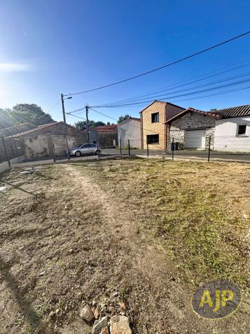 Maison à louer Geneston : 4 pièces, 98m² avec 3 chambre(s) à 1 050€ - AJP Immobilier Saint-Philbert-de-Grand-Lieu