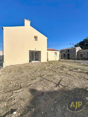 Maison à louer Geneston : 4 pièces, 98m² avec 3 chambre(s) à 1 050€ - AJP Immobilier Saint-Philbert-de-Grand-Lieu