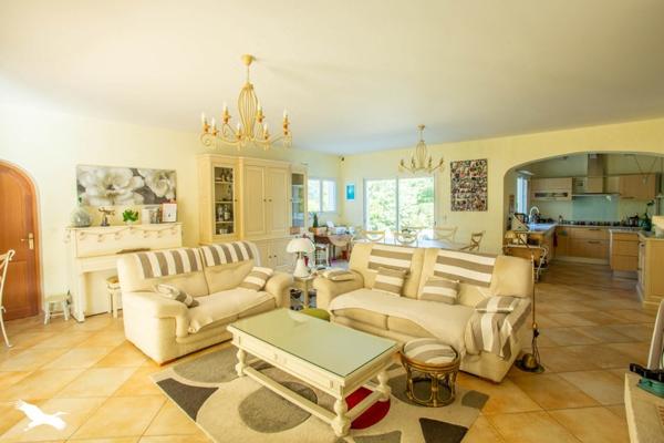 Maison à vendre |                                       Bouliac |                                        6 pièces  |  210 m²