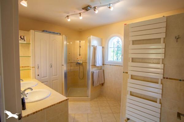 Maison à vendre |                                       Bouliac |                                        6 pièces  |  210 m²