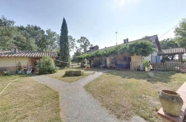Spacieuse Maison Familiale de 260 m² à Nègrepelisse,