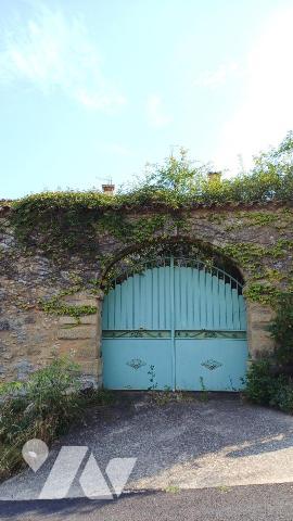 Maison de village avec son jardin tout proche du village à rénover