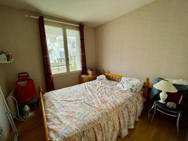 Appartement 3 pièce(s) Gif sur Yvette Chevry