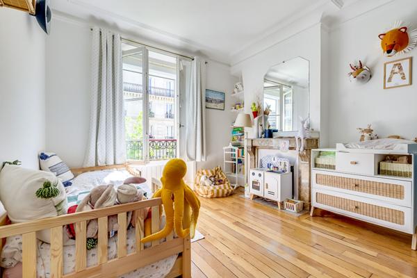 Appartement Paris 75017 Guy Môquet 4 pièces 73 m2
