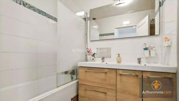 Vente                                                      Maison
                        
                     6 pièces                      88 m2                     à Bondoufle