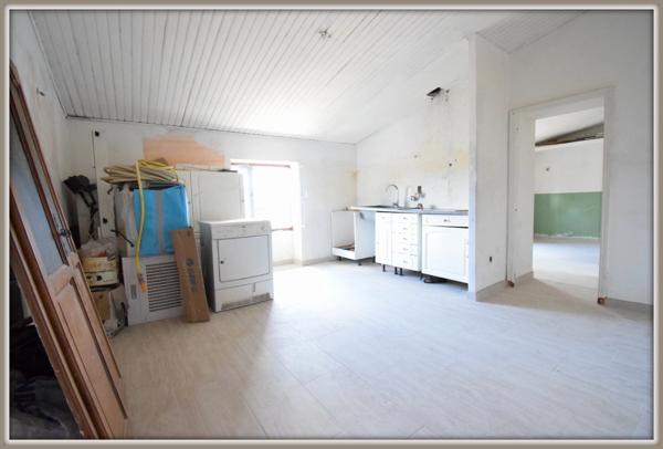 Appartement à vendre 3 pièces GRASSE dans hameau au calme