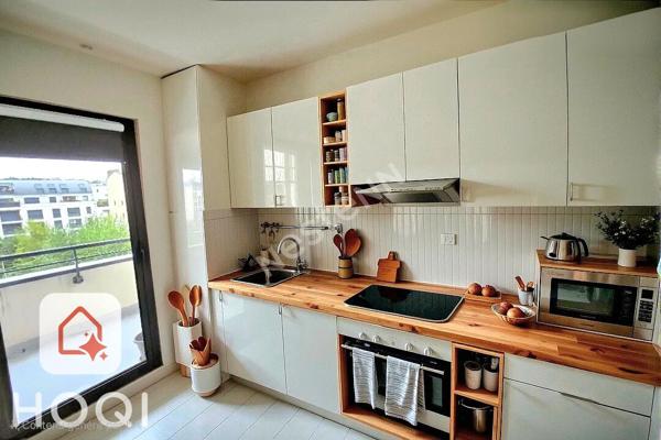 Puteaux limite Suresnes: Appartement de 2 pièces de 58m² avec balcon, cave et Parking