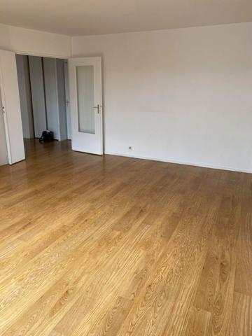 Brétigny-sur-Orge (91220) F2 AVEC BALCON ET PARKING EN PLEIN COEUR DU CENTRE VILLE