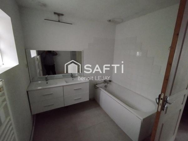 maison semi individuel à restaurer avec garage