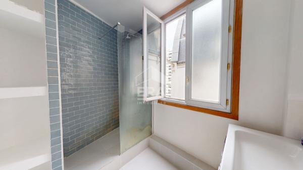 Appartement Paris 2 pièces  46.02 m2