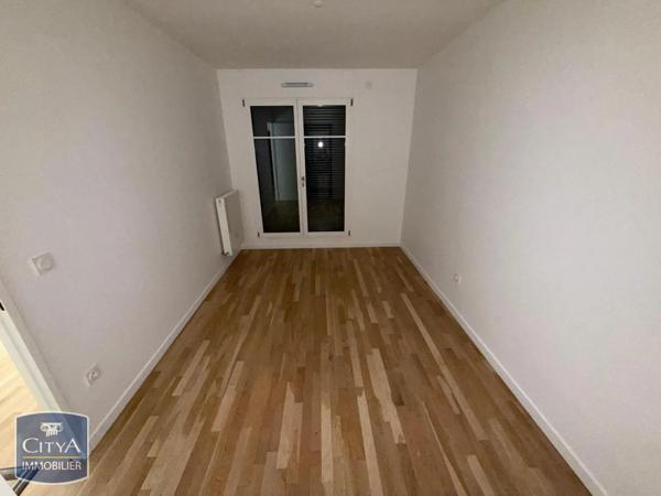 Appartement à louer 4 pièces 80.05m² Puteaux (92800)