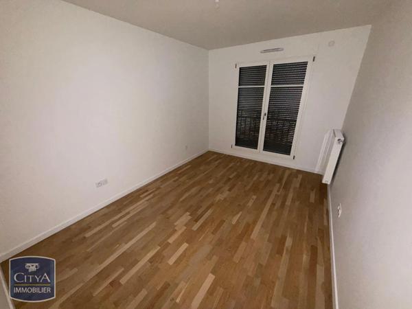 Appartement à louer 4 pièces 80.05m² Puteaux (92800)