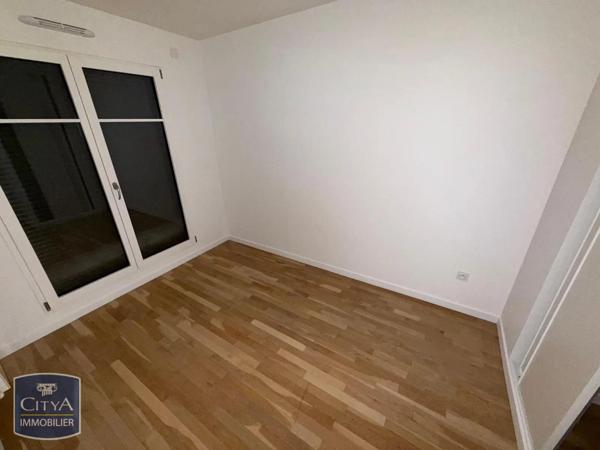 Appartement à louer 4 pièces 80.05m² Puteaux (92800)