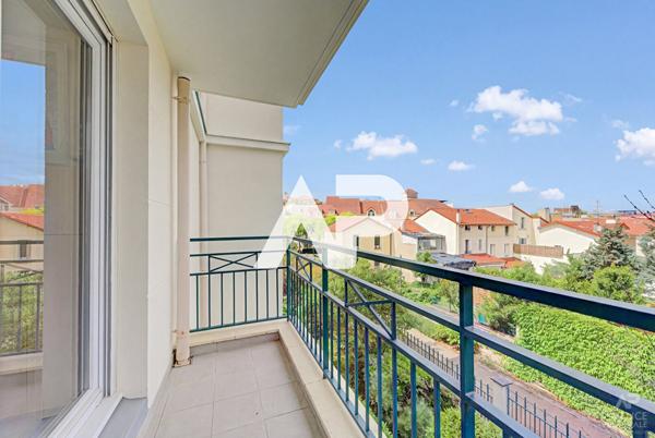 Appartement Rueil-Malmaison 1 pièce(s) 25 m2 €200 000 ** - Référence 19898