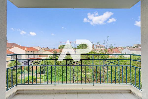 Appartement Rueil-Malmaison 1 pièce(s) 25 m2 €200 000 ** - Référence 19898