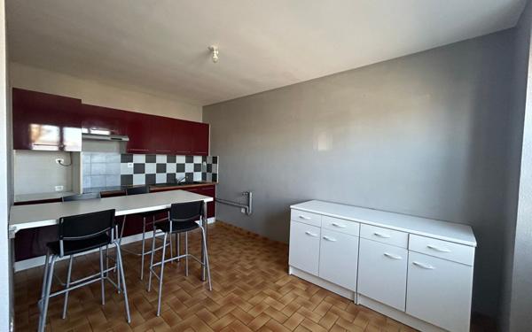 Maison à vendre    4 pièces •  Landivisiau