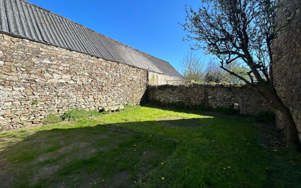 Maison à vendre    4 pièces •  Landivisiau