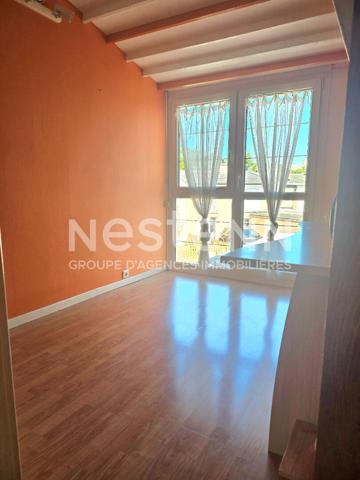 REIMS MAISON DE VILLE AVEC JARDIN ET GARAGES