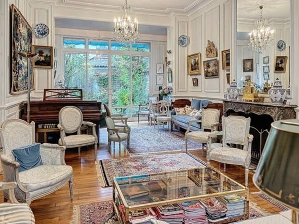 Dpt Marne (51), à vendre REIMS maison T13 de 358 m² - Terrain de 70 m²