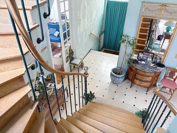 Dpt Marne (51), à vendre REIMS maison T13 de 358 m² - Terrain de 70 m²