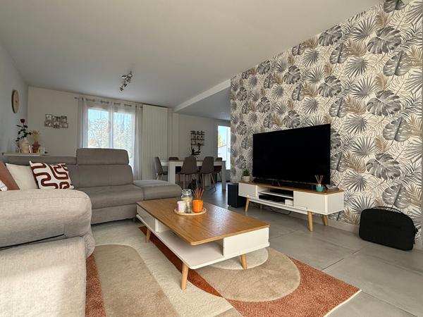 Maison rénovée de 95 m2 avec jardin de 362 m² Proche commerces