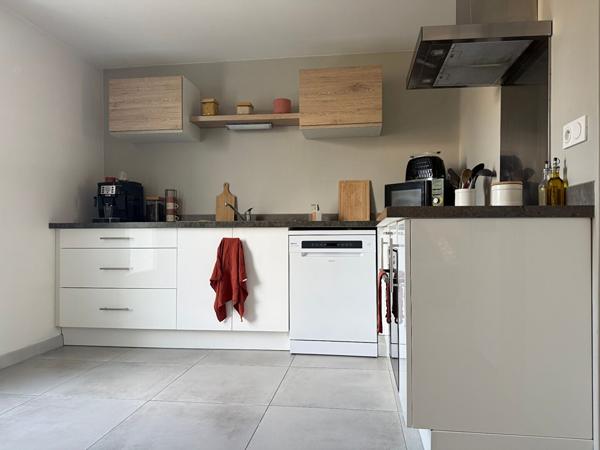 Maison rénovée de 95 m2 avec jardin de 362 m² Proche commerces