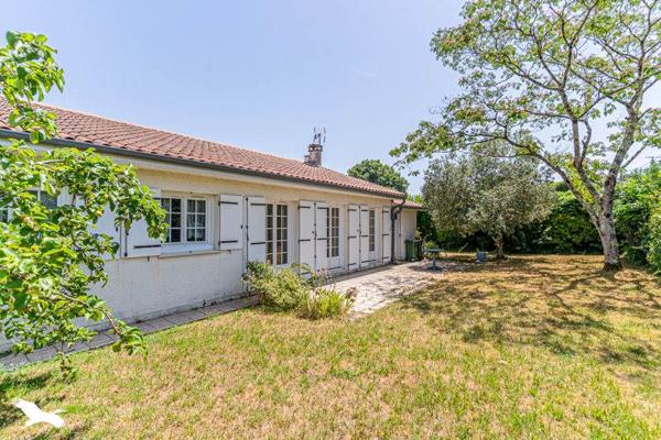Maison 396 112 € Blanquefort 5 p 100 m² DPE D