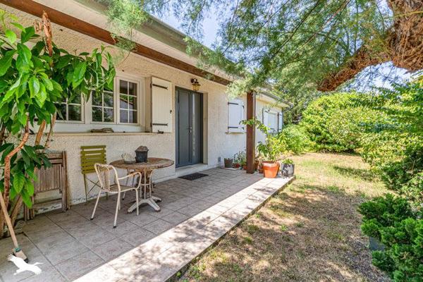Maison 396 112 € Blanquefort 5 p 100 m² DPE D