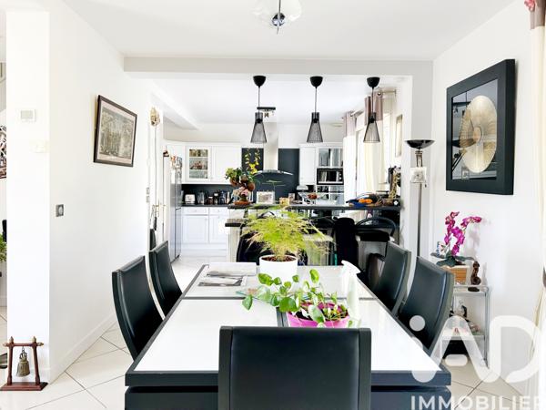 Maison à vendre 5 pièces 150 m² Fontenay-le-Fleury