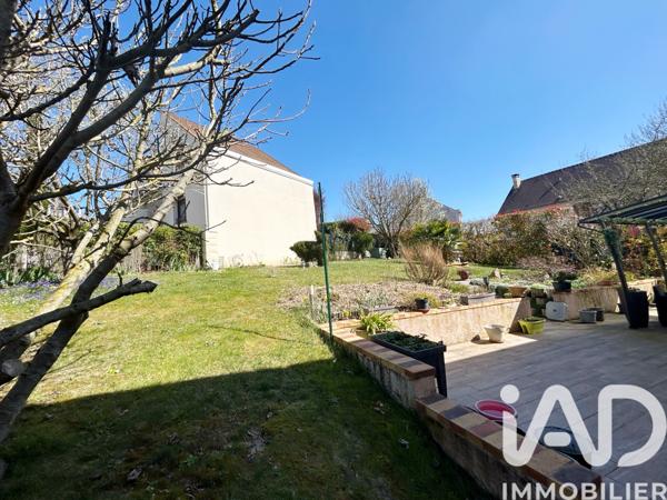 Maison à vendre 5 pièces 150 m² Fontenay-le-Fleury