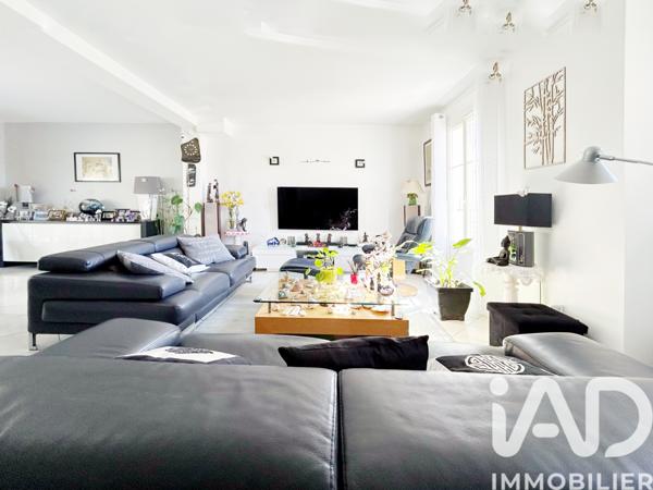 Maison à vendre 5 pièces 150 m² Fontenay-le-Fleury