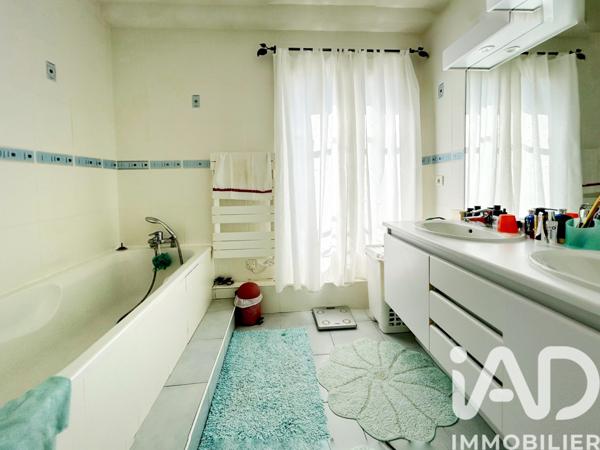 Maison à vendre 5 pièces 150 m² Fontenay-le-Fleury