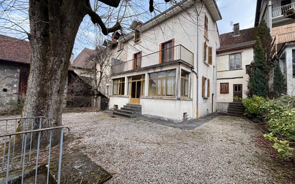 Maison à vendre    7 pièces • 177 m2 Les Échelles