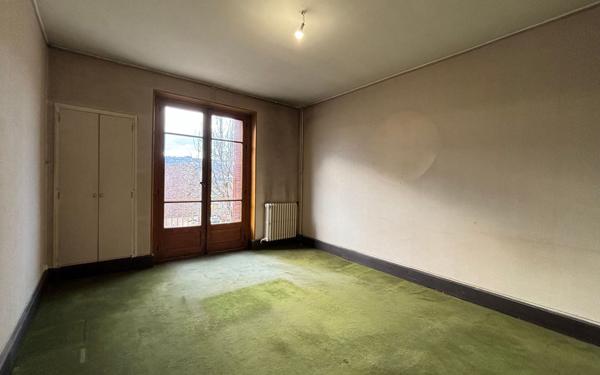 Maison à vendre    7 pièces • 177 m2 Les Échelles