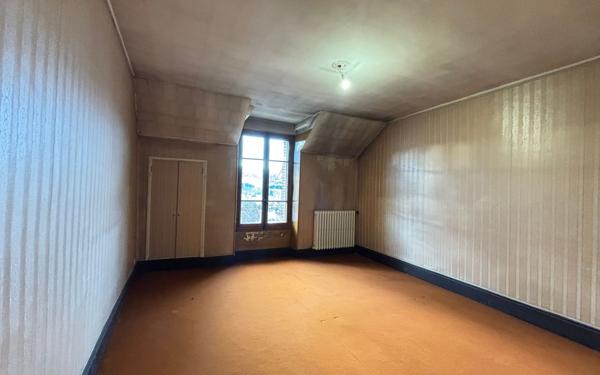 Maison à vendre    7 pièces • 177 m2 Les Échelles