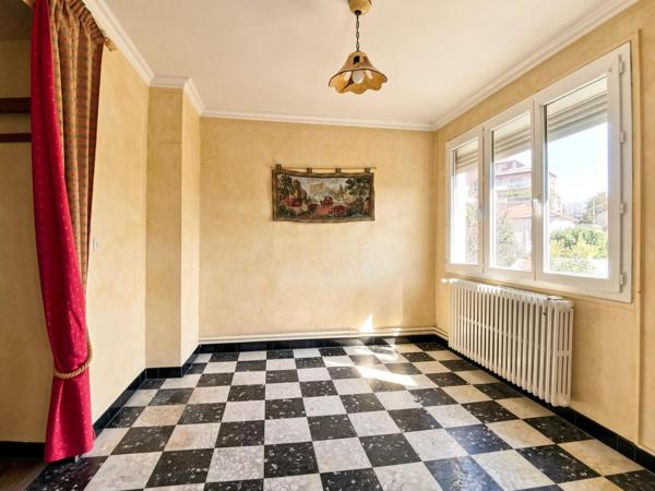 Immeuble à vendre à Aubenas