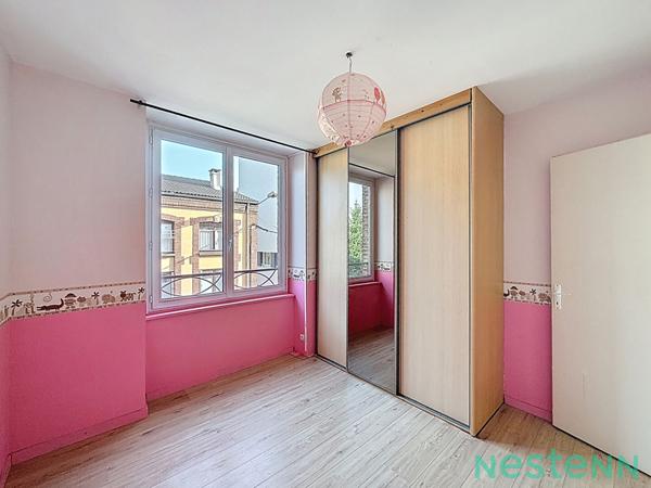 MAGNIFIQUE MAISON DE VILLE DE TYPE 5 SECTEUR BELLEVUE