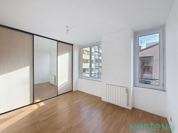 MAGNIFIQUE MAISON DE VILLE DE TYPE 5 SECTEUR BELLEVUE